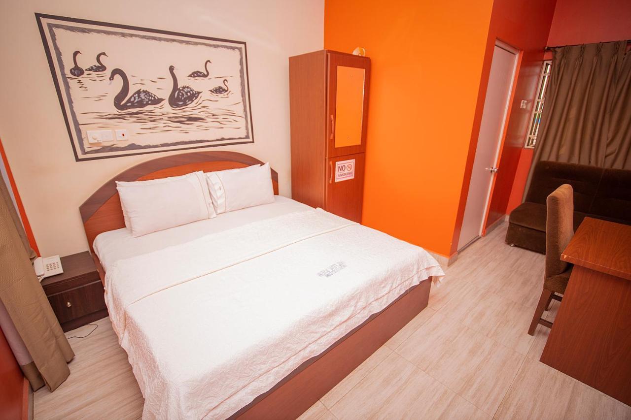 Hilton View Hotel Ogbodjo Eksteriør billede