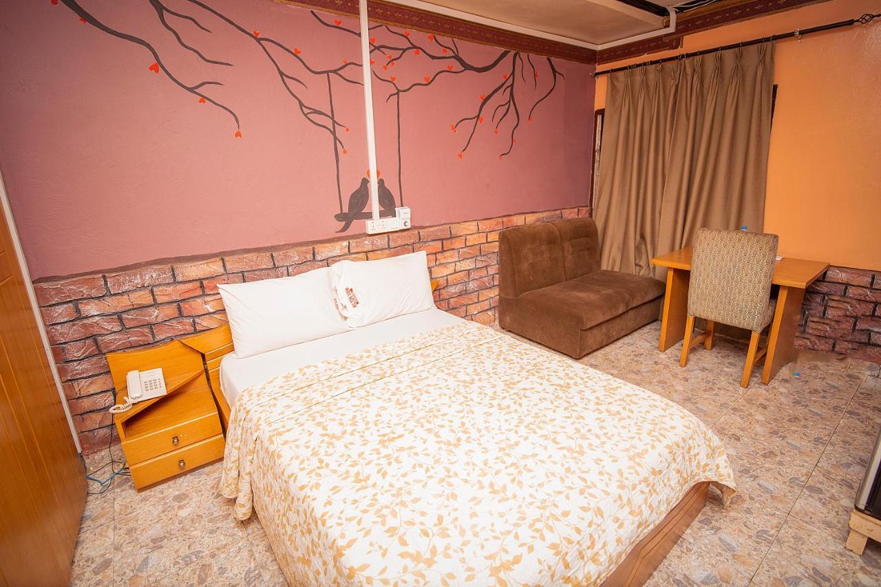 Hilton View Hotel Ogbodjo Eksteriør billede