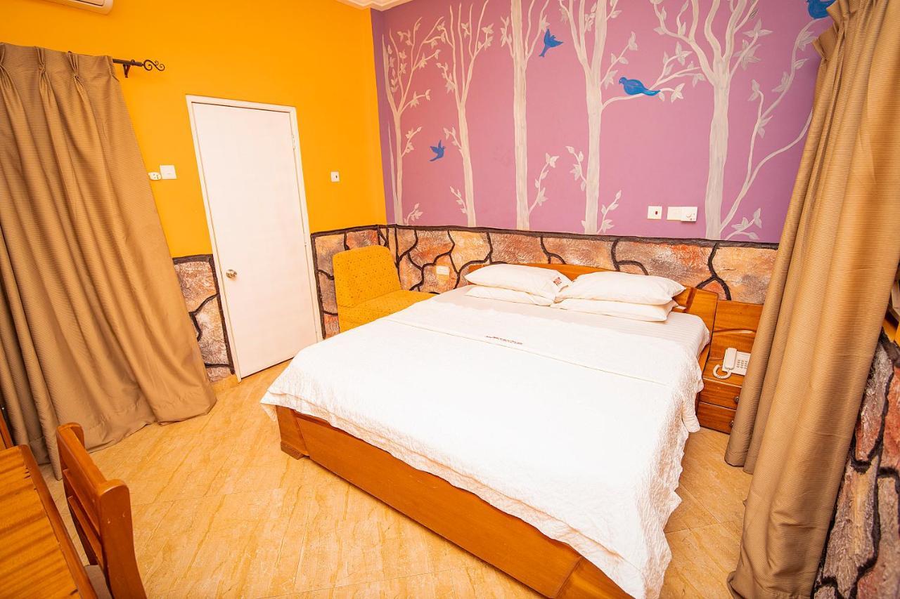 Hilton View Hotel Ogbodjo Eksteriør billede